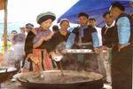 Thang co cooks a 5-horse meal